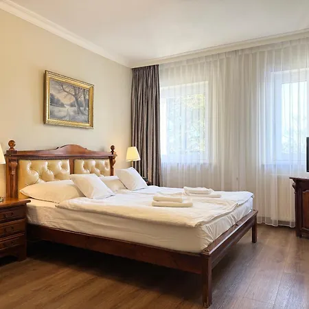 Aparthotel Irys 3*